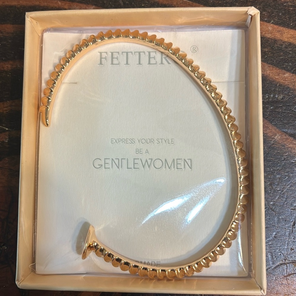 NIB Fettero Gold Cuff Friendship Bracelet for Women with letter “C”